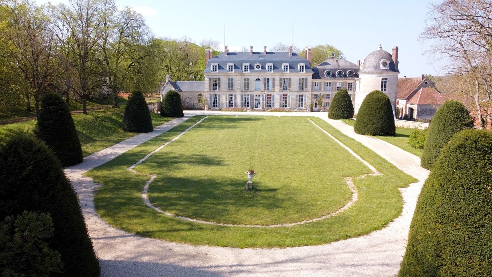 bourgogne franche comte chateau des barres yonne parc