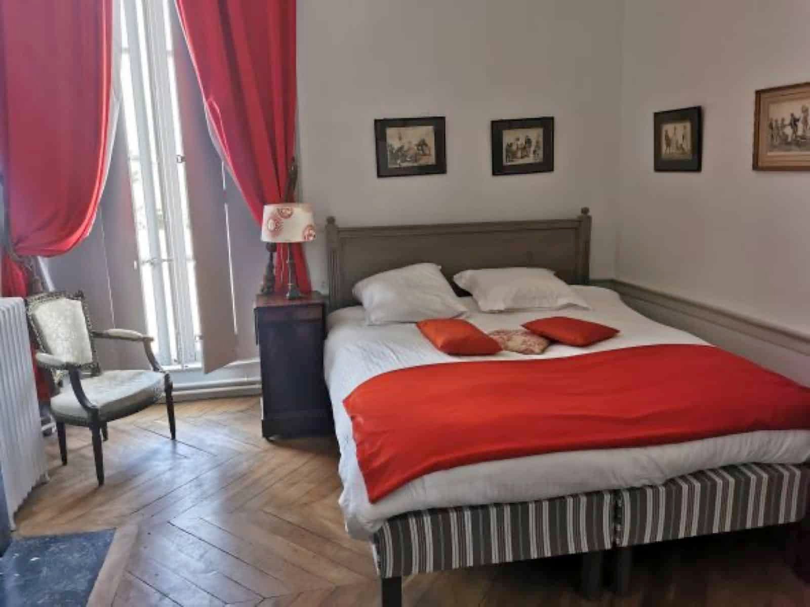 gite chambre saintpuits proche paris yonne devanture chateau des barres