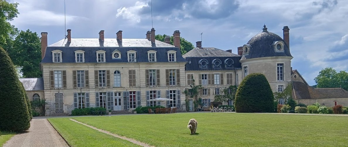 gite proche paris devanture chateau des barres parc saintpuits yonne