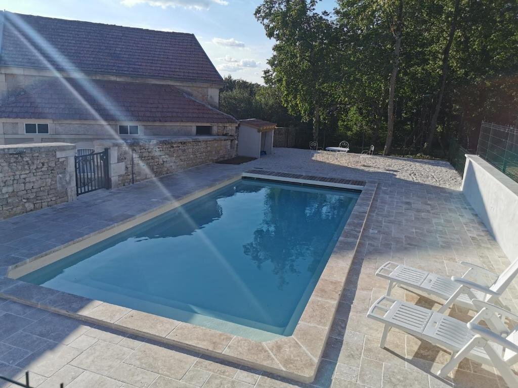 piscine et terrasse