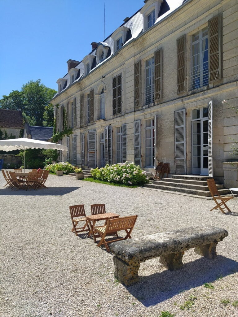 yonne parc proche paris gite chateau des barres saintpuits devanture yonne parc proche paris gite chateau des barres saintpuits devanture